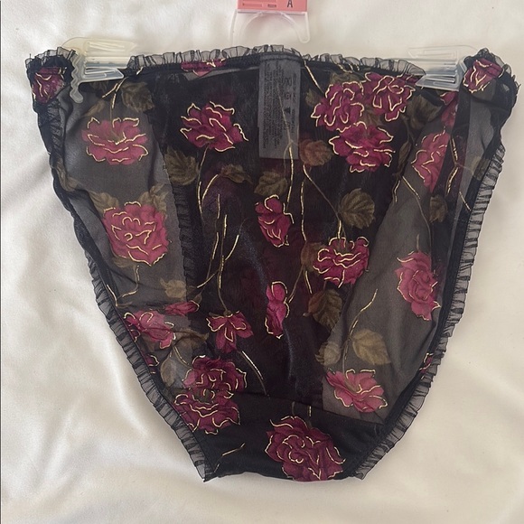 Secret Treasures Black and Burgundy Floral Bra Set - Picture 14 of 14